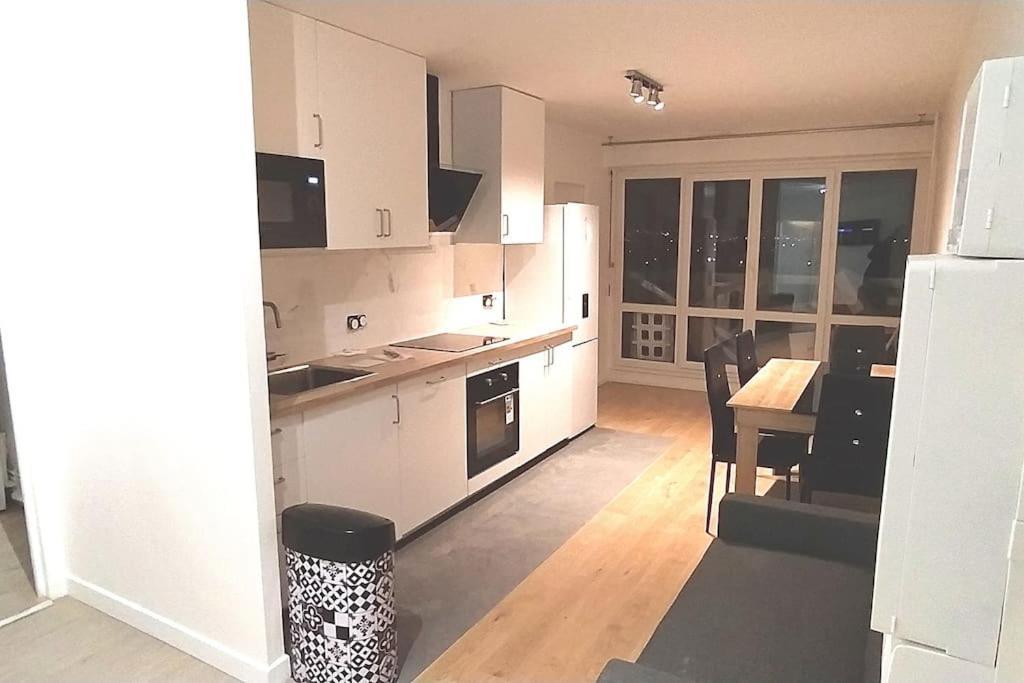Appartamento Parisian Cosy Flat With Balcony Argenteuil Esterno foto