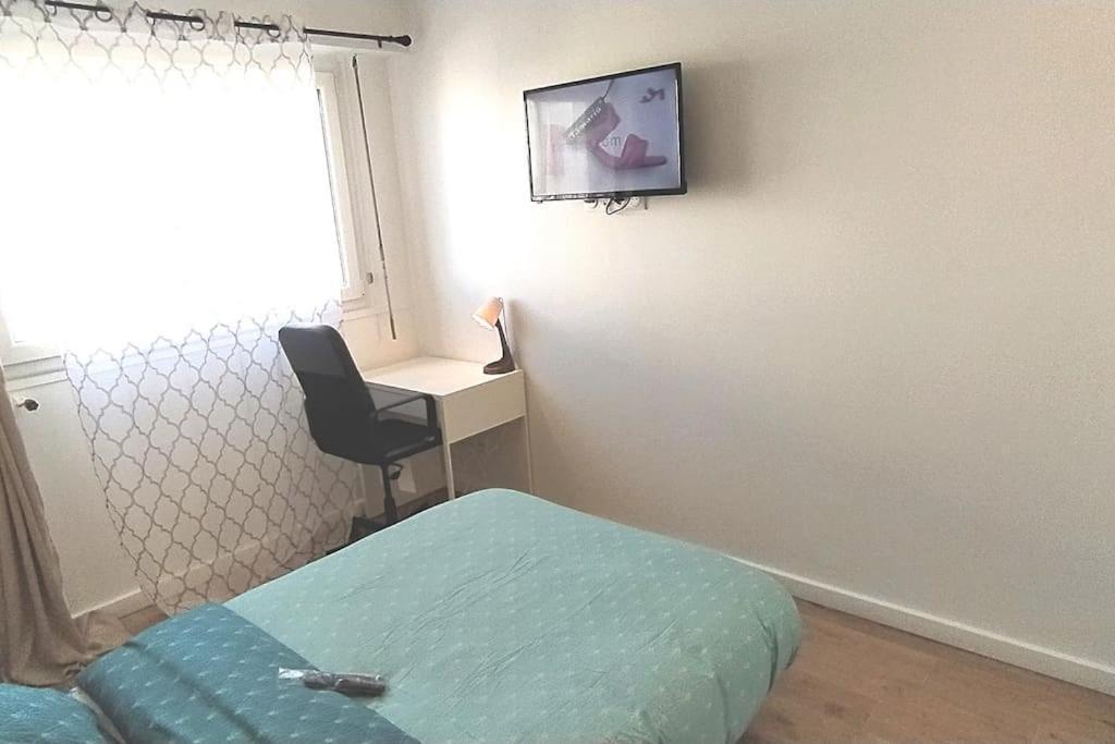 Appartamento Parisian Cosy Flat With Balcony Argenteuil Esterno foto